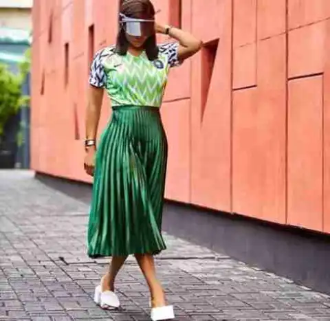 Toke Makinwa Rocks The Super Eagles Jersey